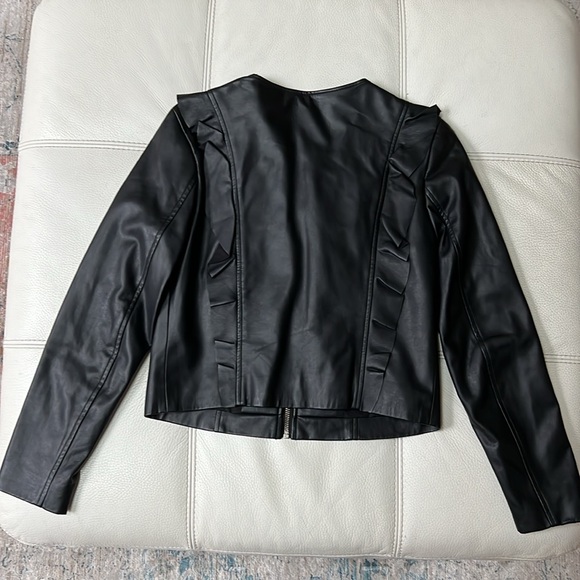 Zara Faux Leather Jacket with Ruffle Accent Sz Small - Picture 3 of 3